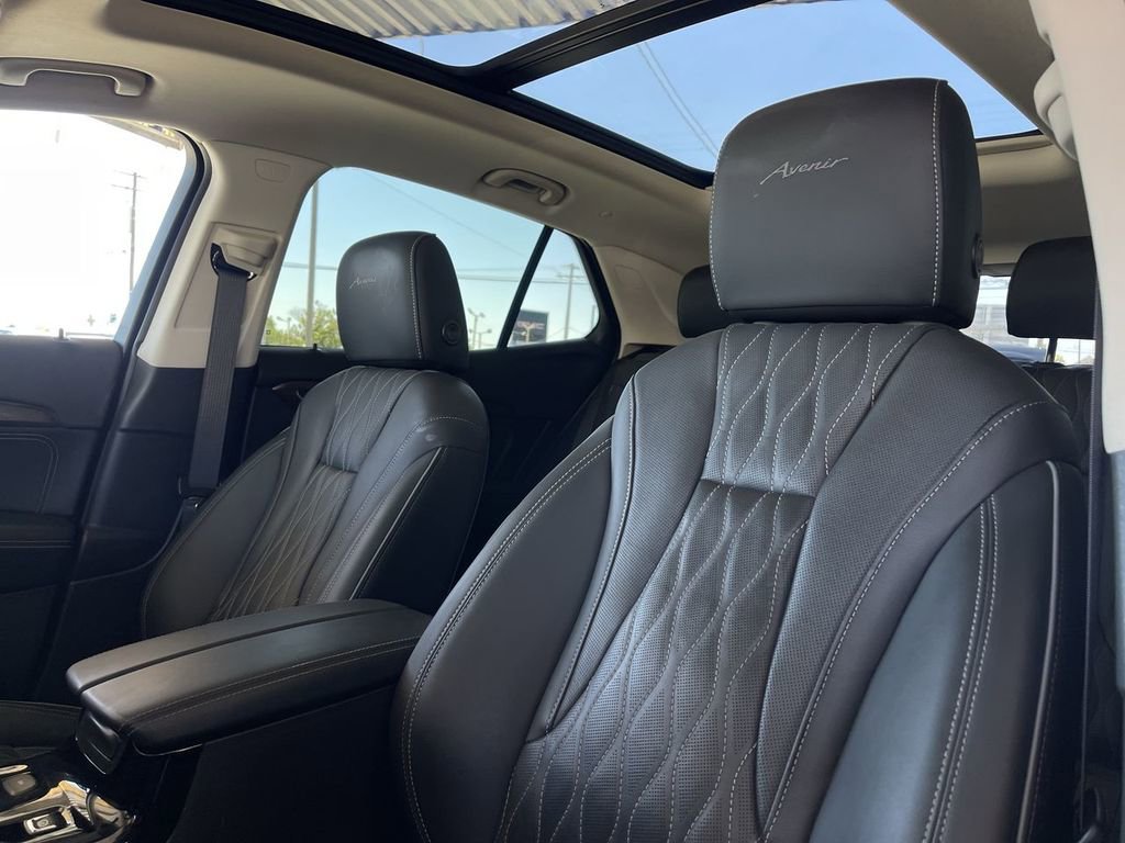 Used 2022 Buick Envision Avenir w/ Technology Package II AWD/4WD image 19