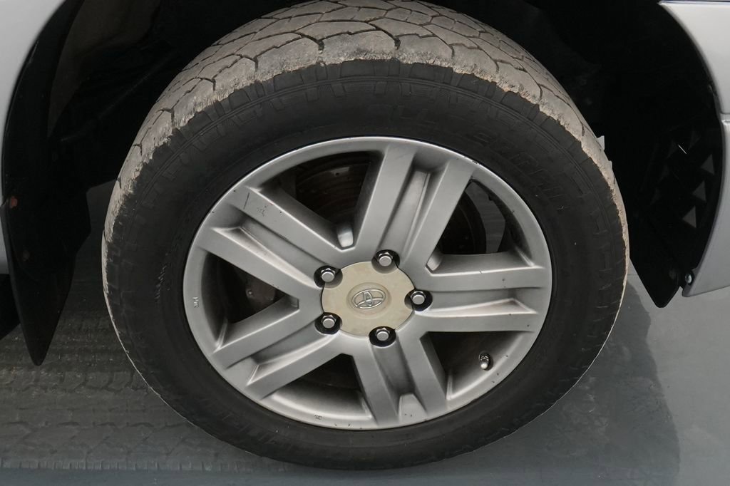 Used 2012 Toyota Tundra Limited w/ Memory Pkg image 13