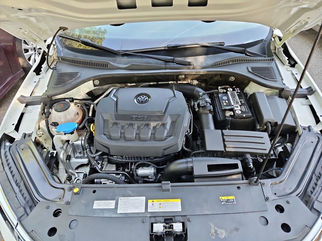 Used 2020 Volkswagen Passat 2.0T SE image 32