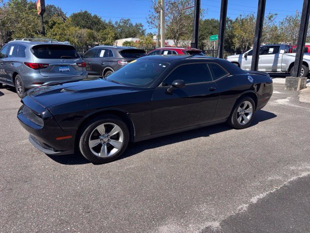 Used 2019 Dodge Challenger SXT RWD image 3