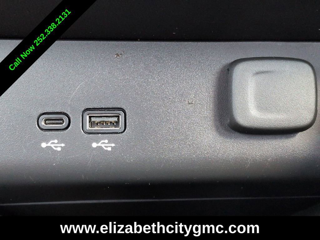 Used 2024 Buick Encore GX Sport Touring FWD image 27