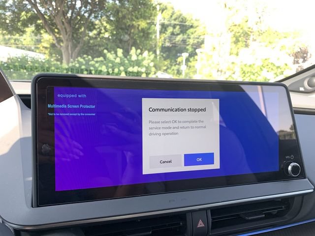 Certified 2024 Toyota Prius Limited w/ Limited Premium Package FWD image 21