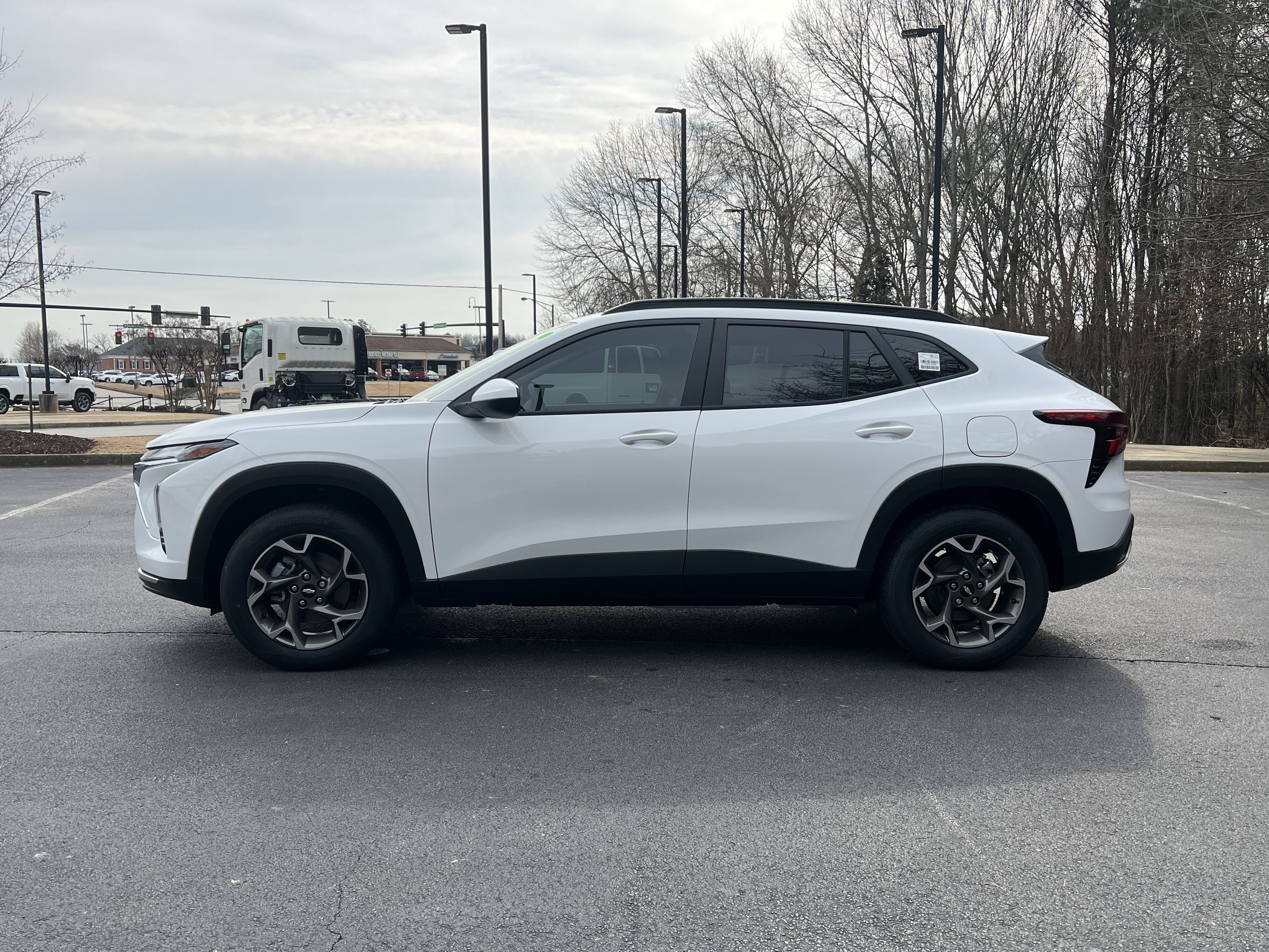 New 2026 Chevrolet Trax LT w/ Sunroof Package image 6