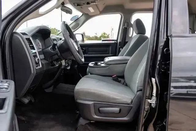 Used 2018 RAM 1500 Express w/ Black Ram 1500 Express Group image 4