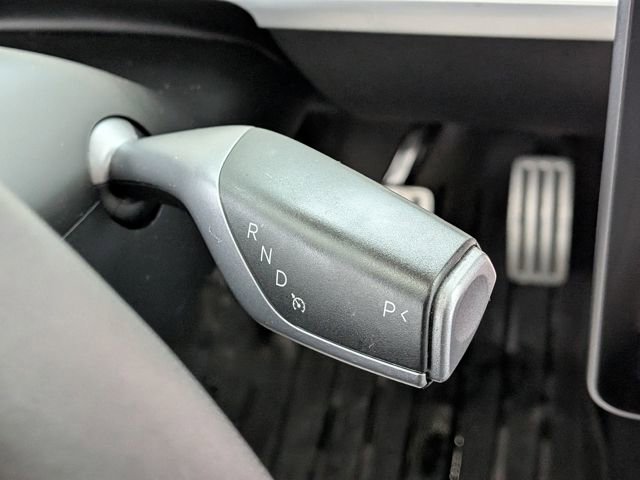 Used 2022 Tesla Model Y Performance image 33