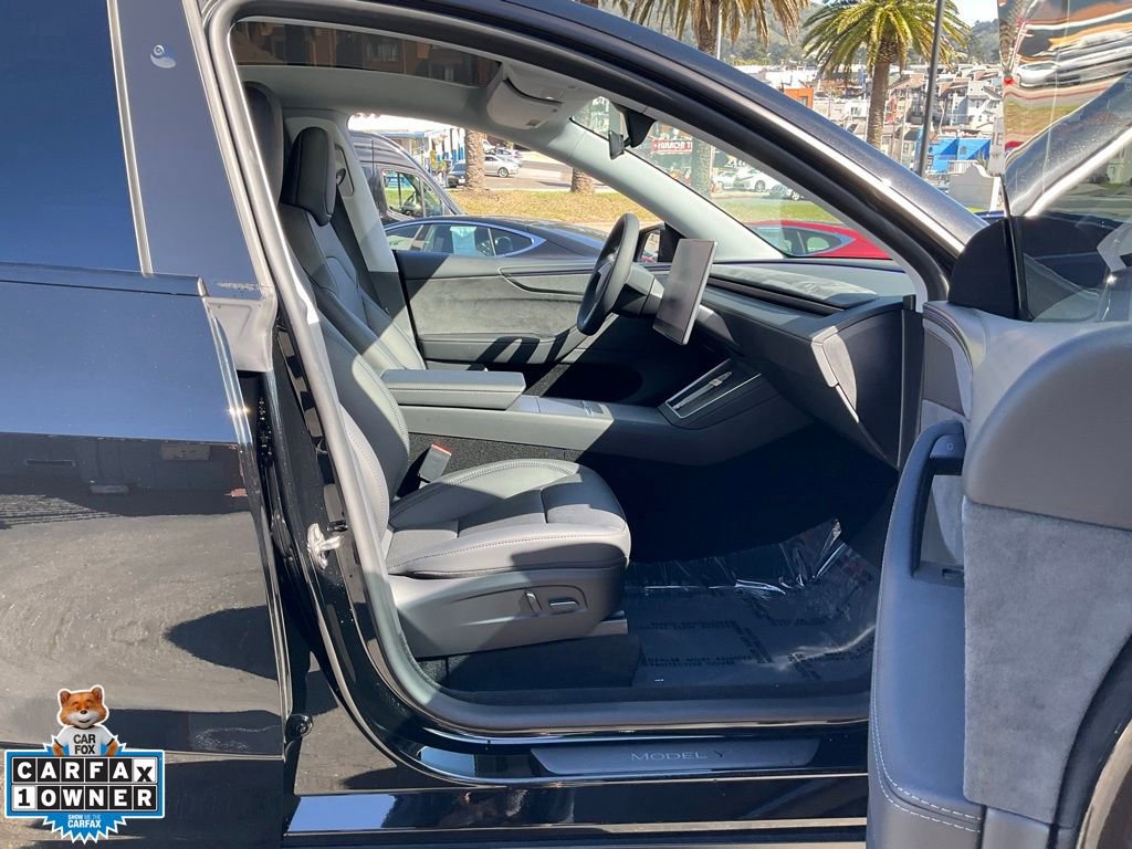 Used 2026 Tesla Model Y AWD image 64