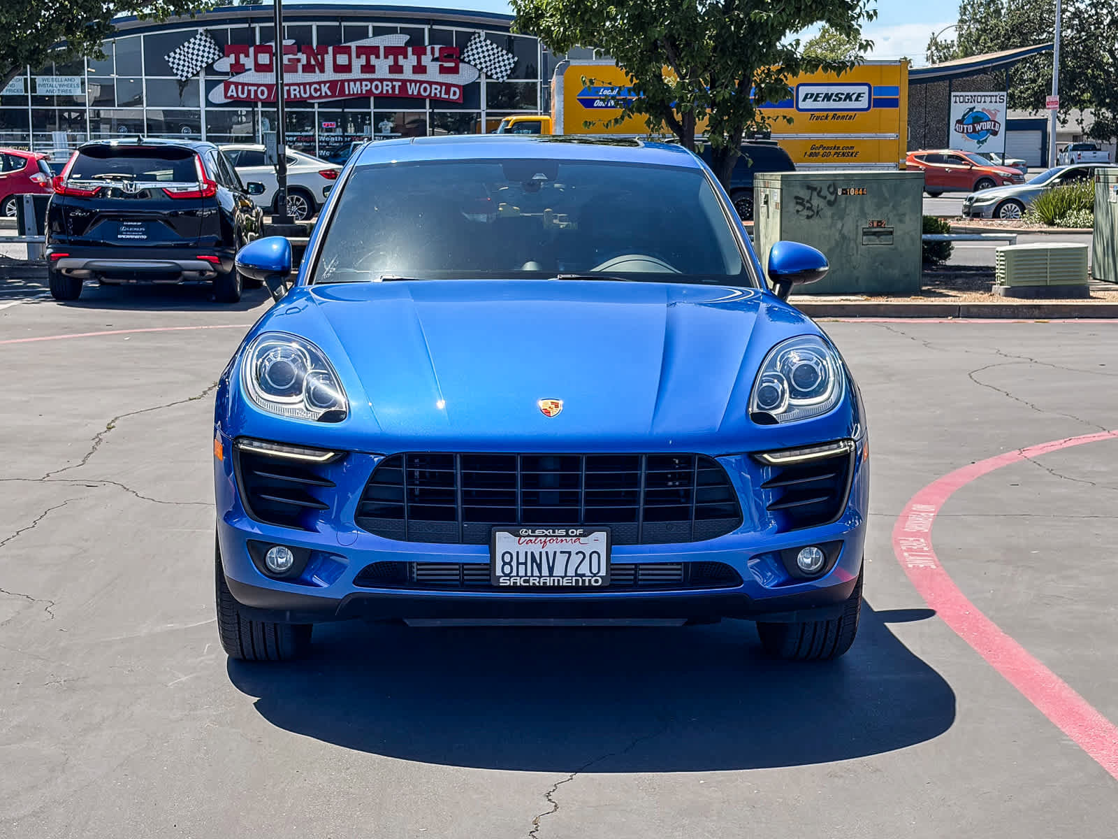 Used 2018 Porsche Macan AWD/4WD image 6