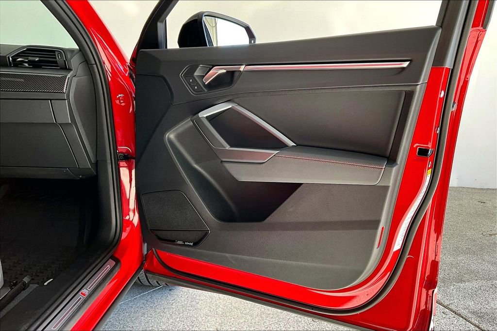 Used 2025 Audi Q3 2.0T Premium Plus image 23