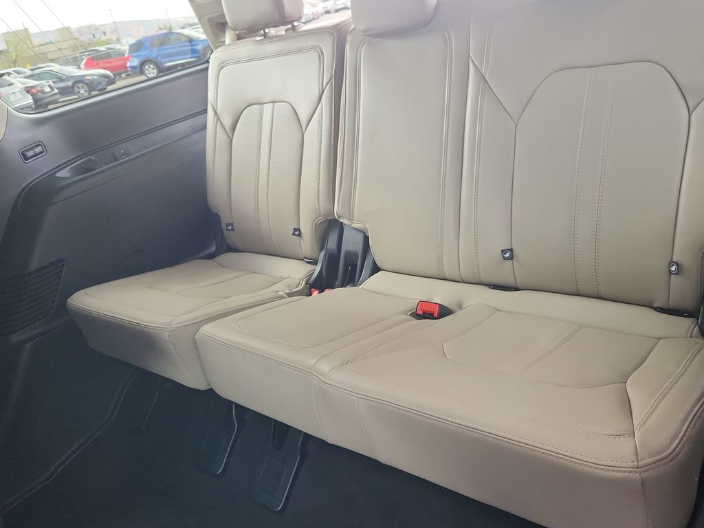Used 2024 Ford Expedition Limited AWD/4WD image 11
