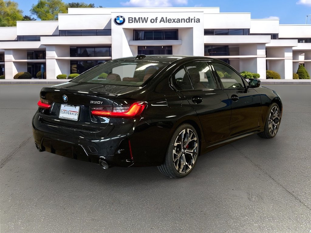 New 2026 BMW 330i xDrive Sedan w/ M Sport Package AWD/4WD image 5