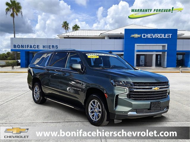 Used 2024 Chevrolet Suburban LT image 1