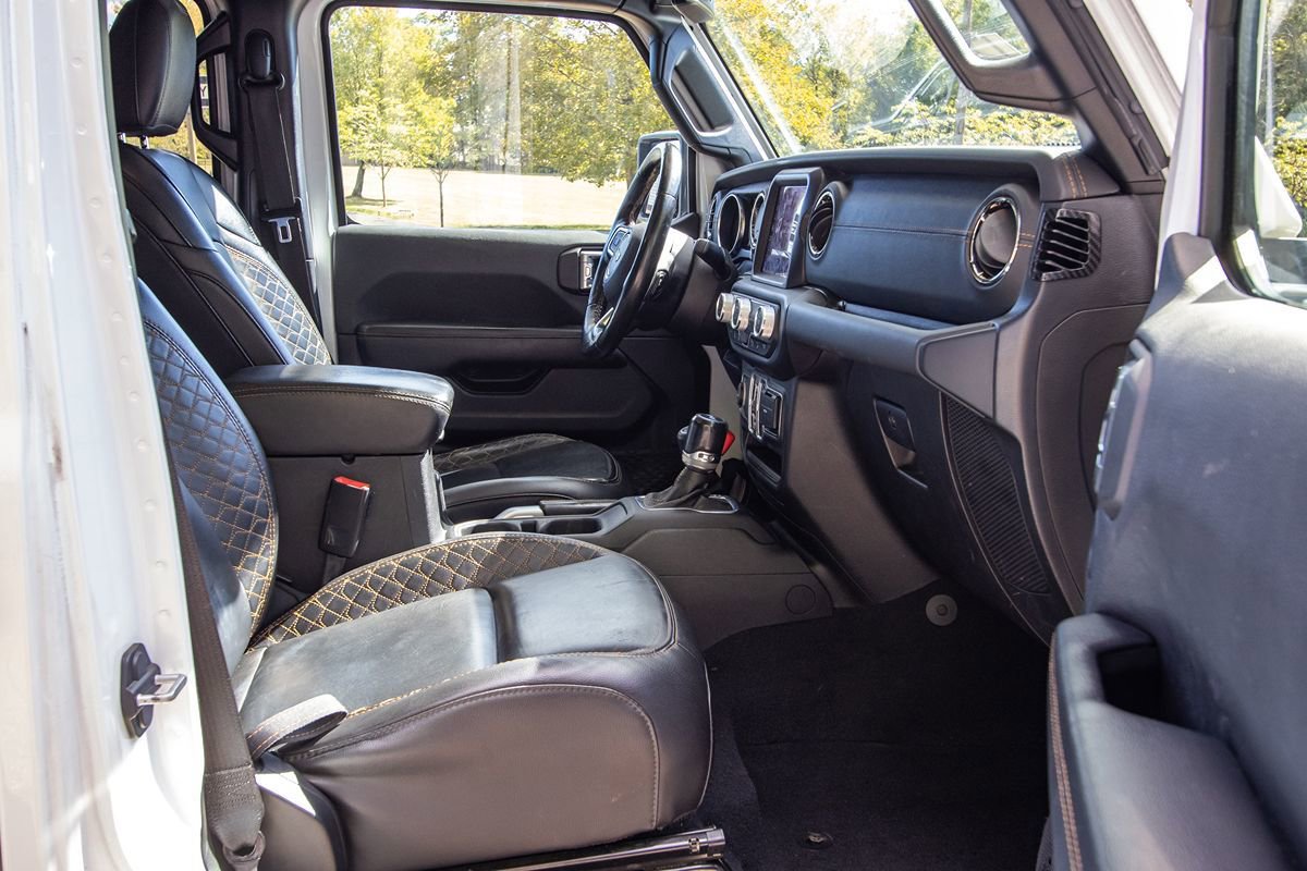 Used 2020 Jeep Wrangler Unlimited Sahara AWD/4WD image 19