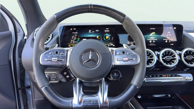 Used 2023 Mercedes-Benz GLA 35 AMG 4MATIC image 17