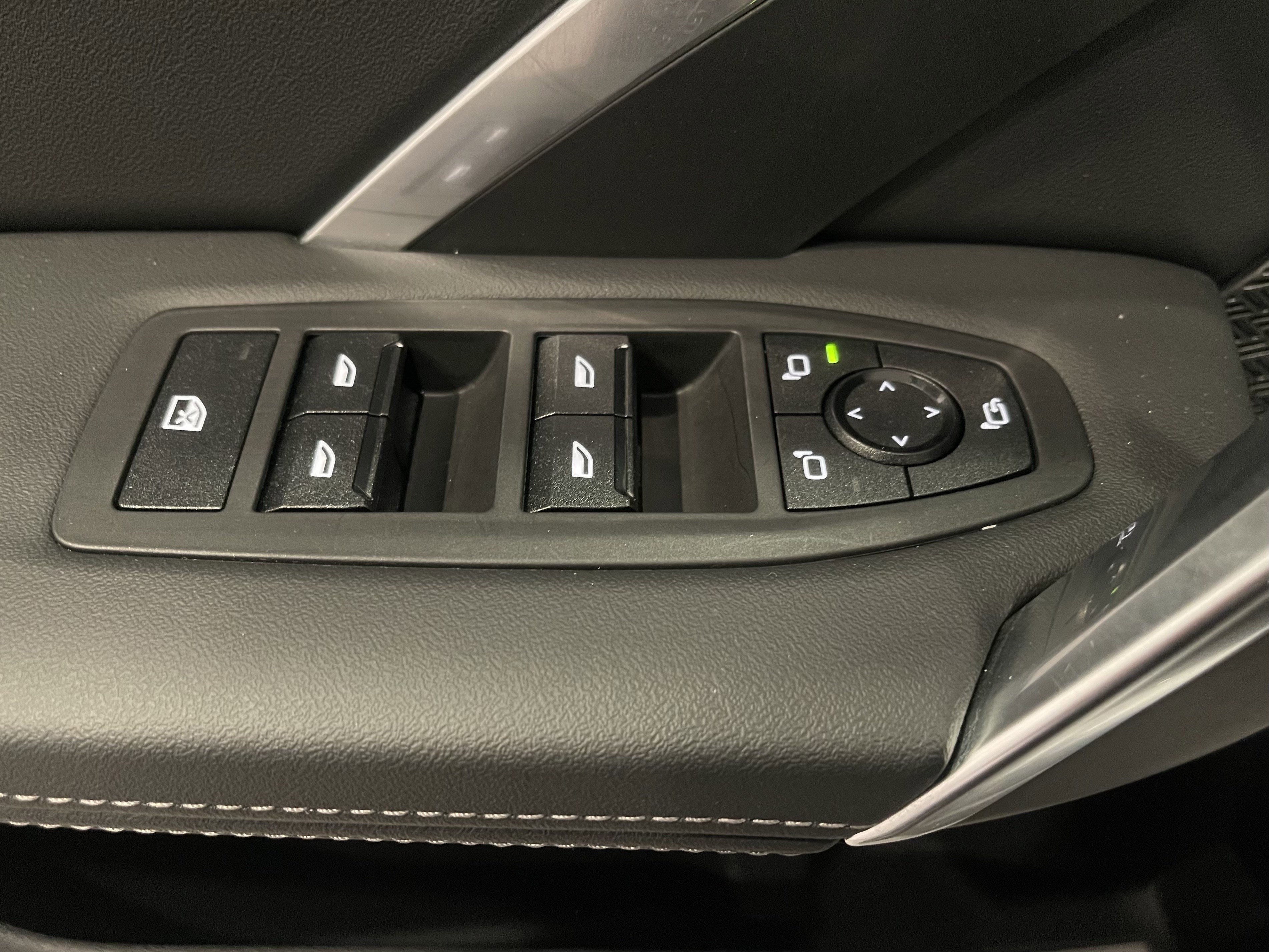 Used 2025 BMW X1 xDrive28i w/ Technology Package image 11