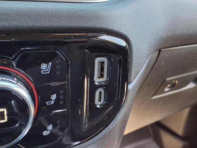 Used 2024 GMC Sierra 2500 SLT w/ SLT Premium Package image 8