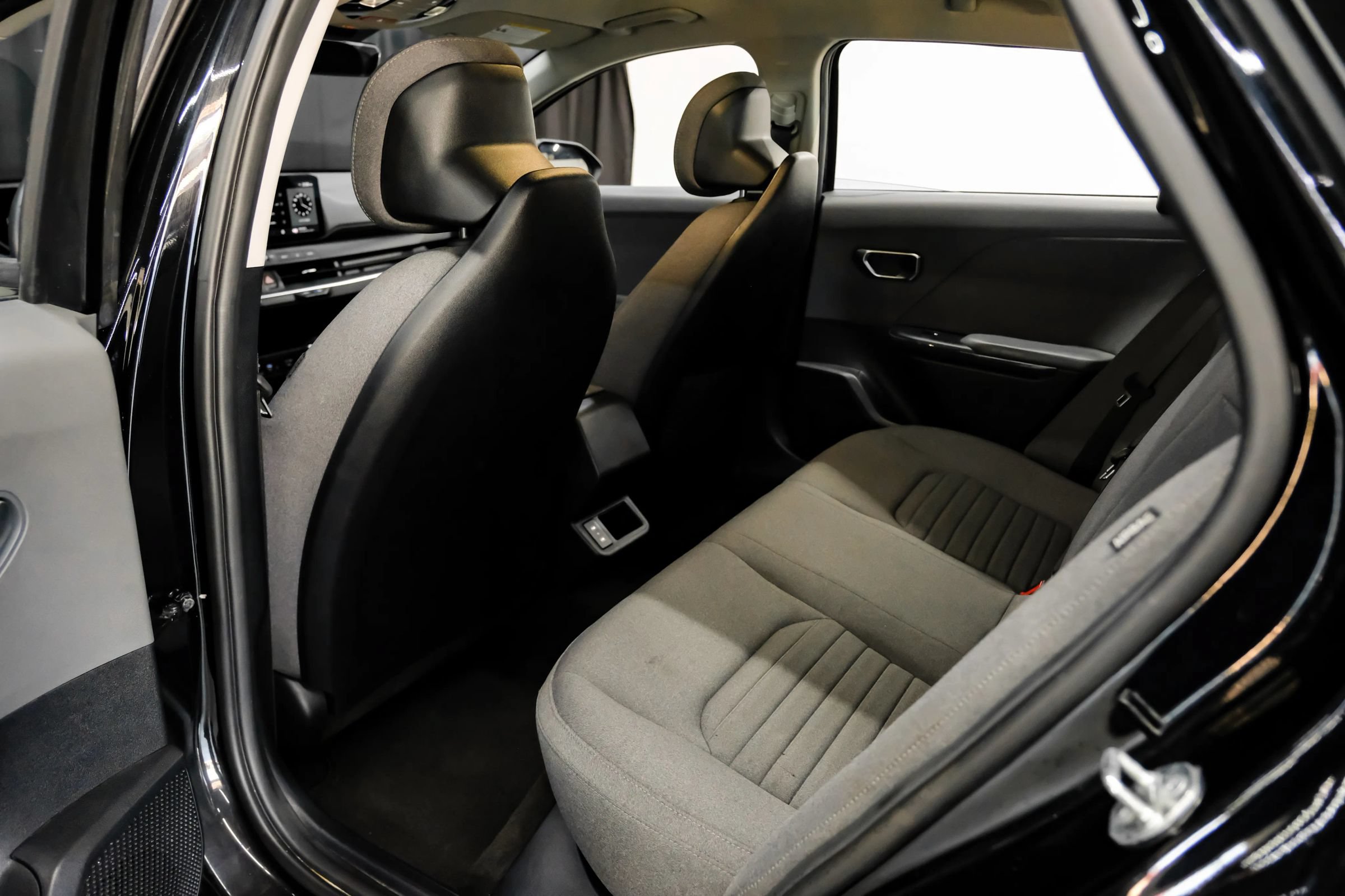 Used 2025 Kia K4 EX FWD image 42