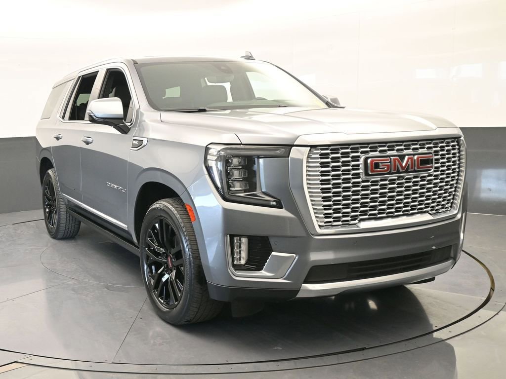 Used 2022 GMC Yukon Denali w/ Denali Premium Package image 9