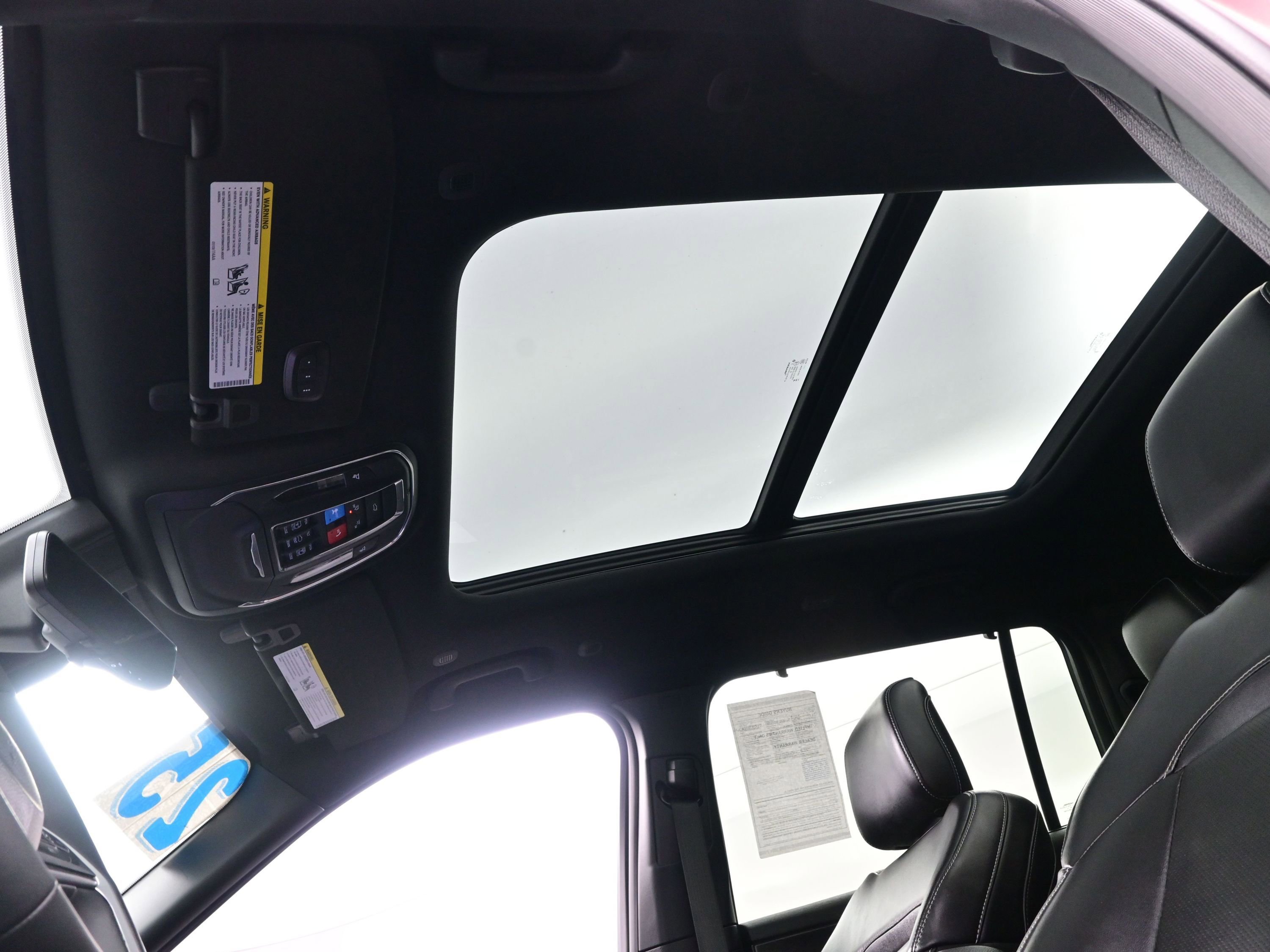 Used 2025 Jeep Grand Cherokee L Limited w/ Luxury Tech Group II image 19