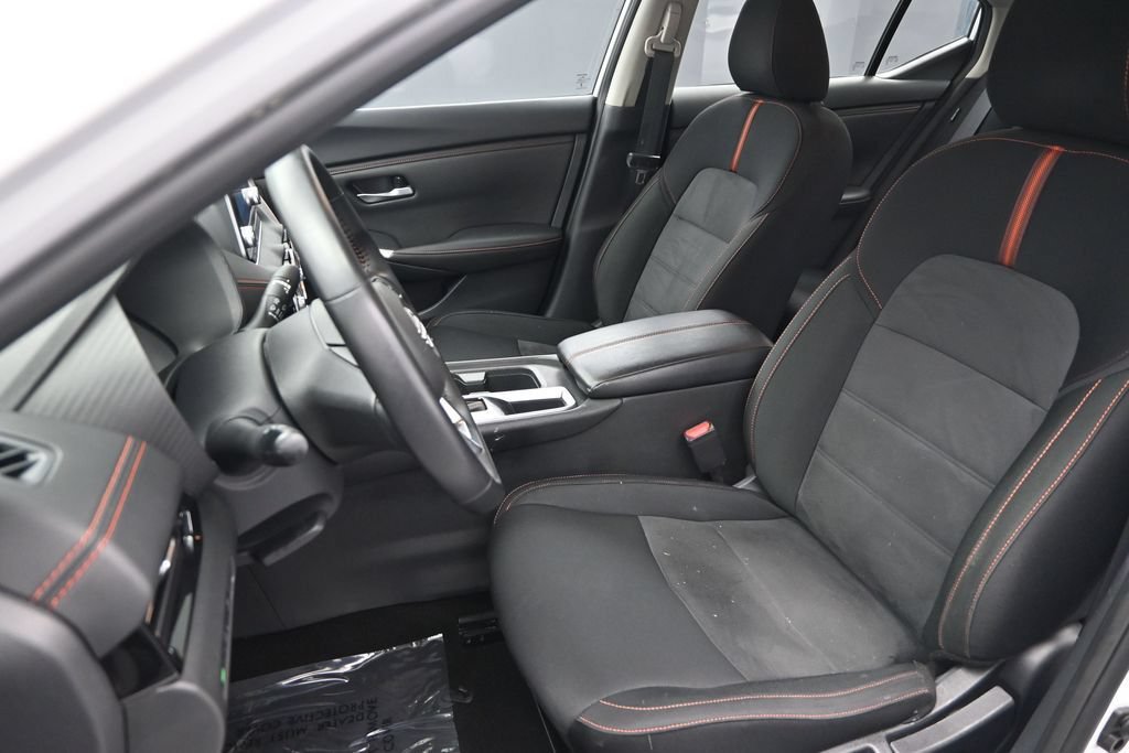 Used 2025 Nissan Sentra SR FWD image 19