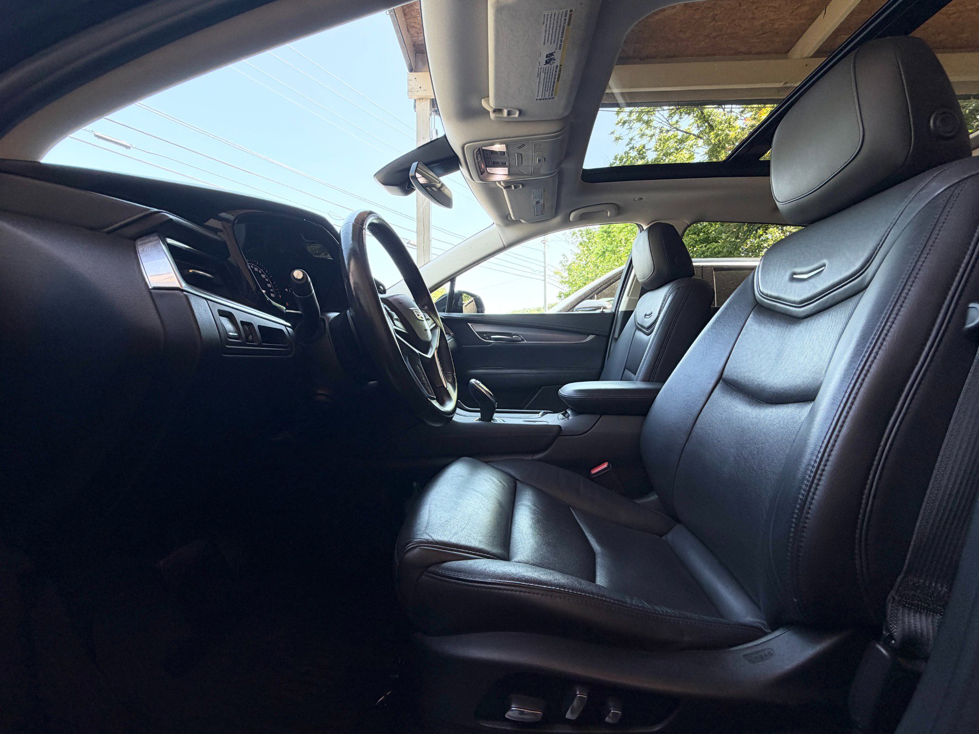 Used 2019 Cadillac XT5 Premium Luxury w/ Driver Assist Package FWD image 9
