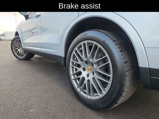 Used 2018 Porsche Cayenne Platinum Edition image 15