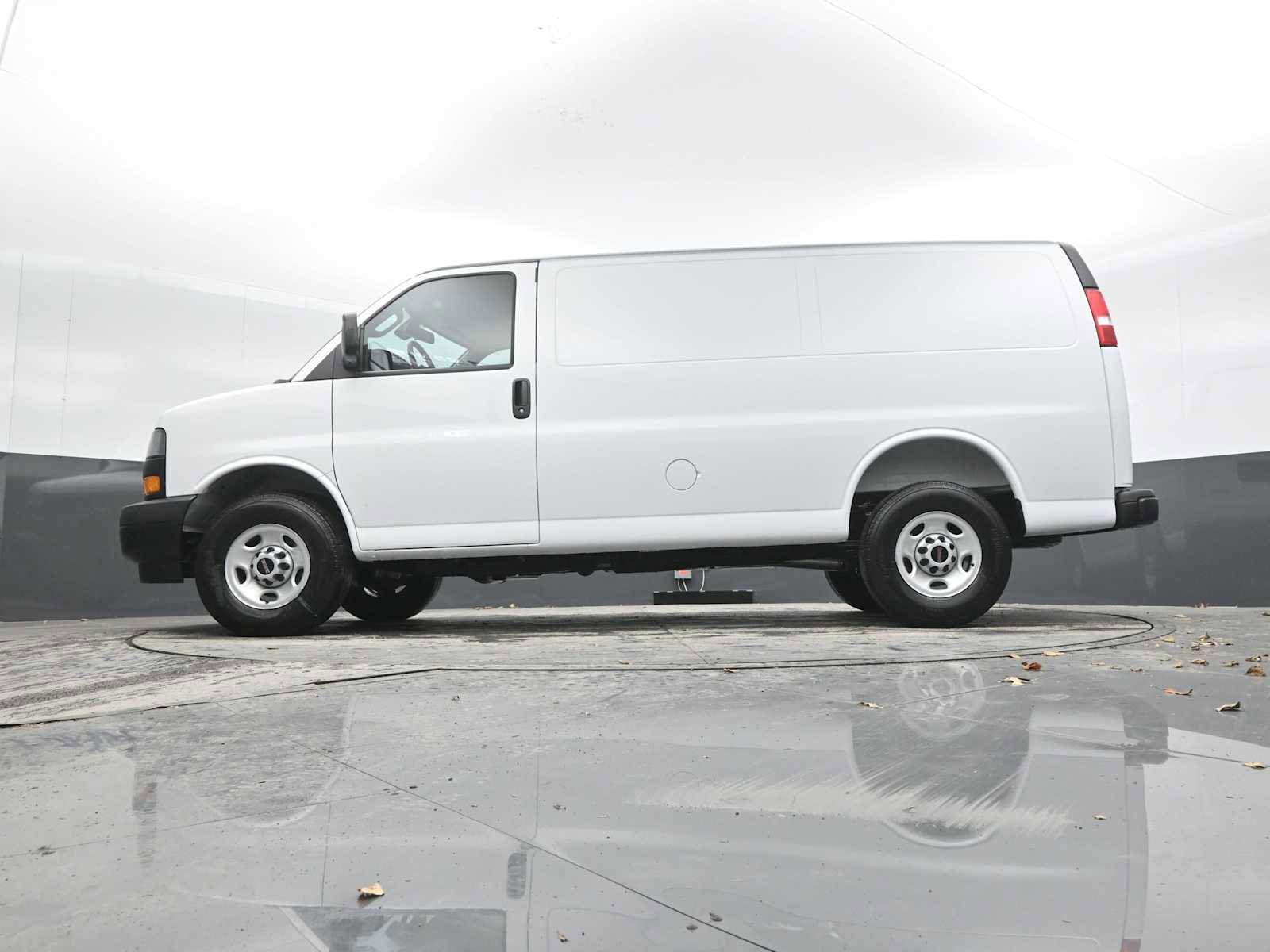 New 2025 GMC Savana 2500 w/ Driver Convenience Package image 38