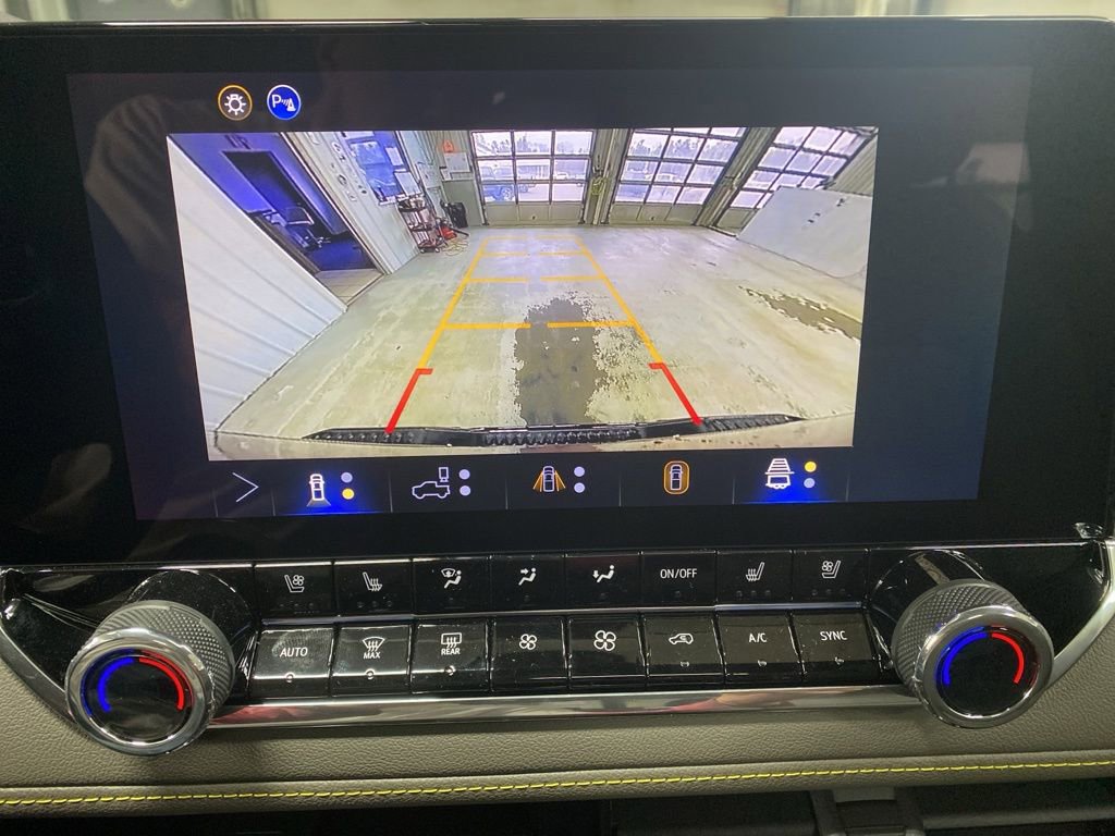 New 2026 Chevrolet Colorado ZR2 w/ Technology Package AWD/4WD image 41