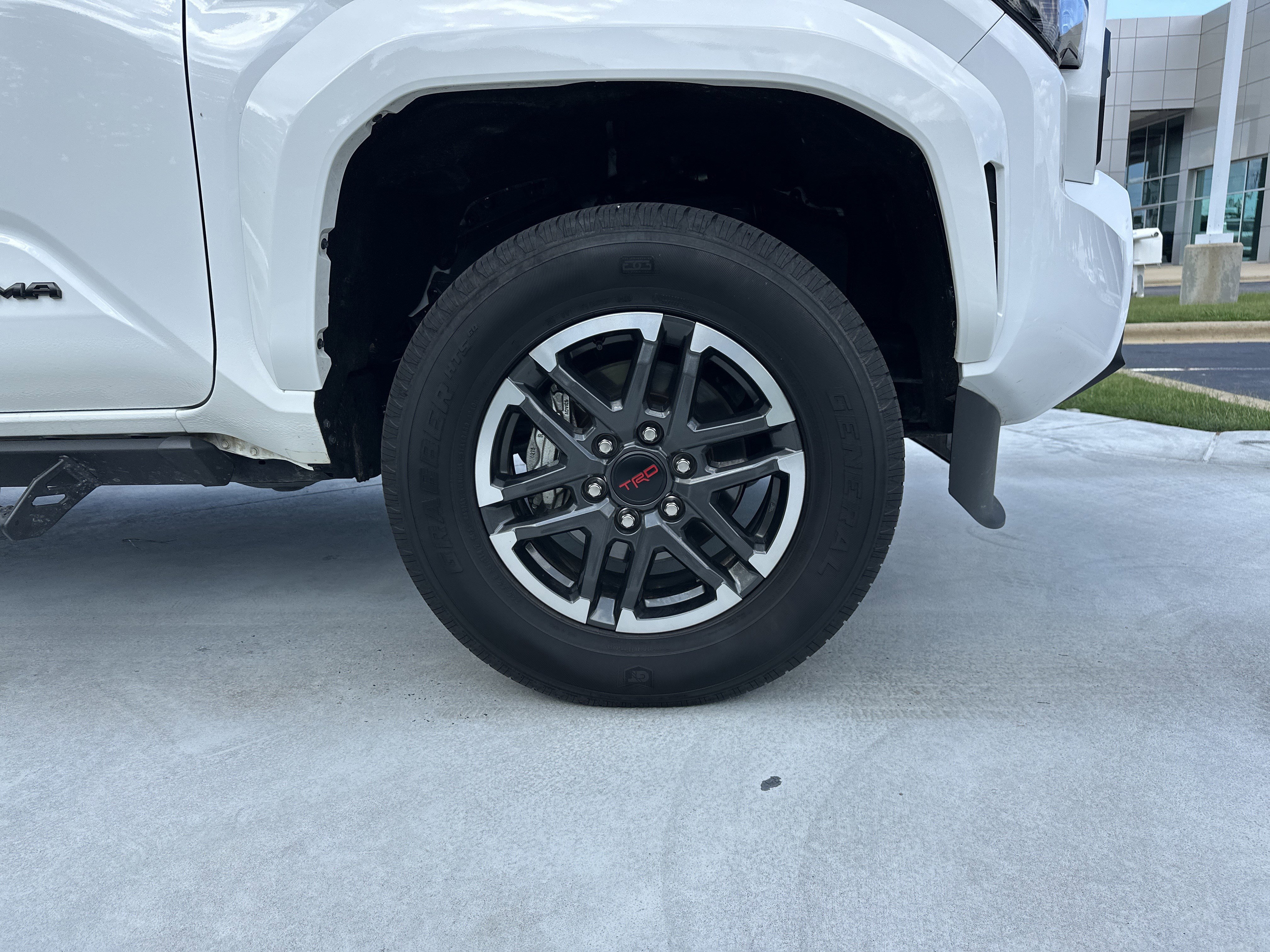 Used 2025 Toyota Tacoma TRD Sport AWD/4WD image 13