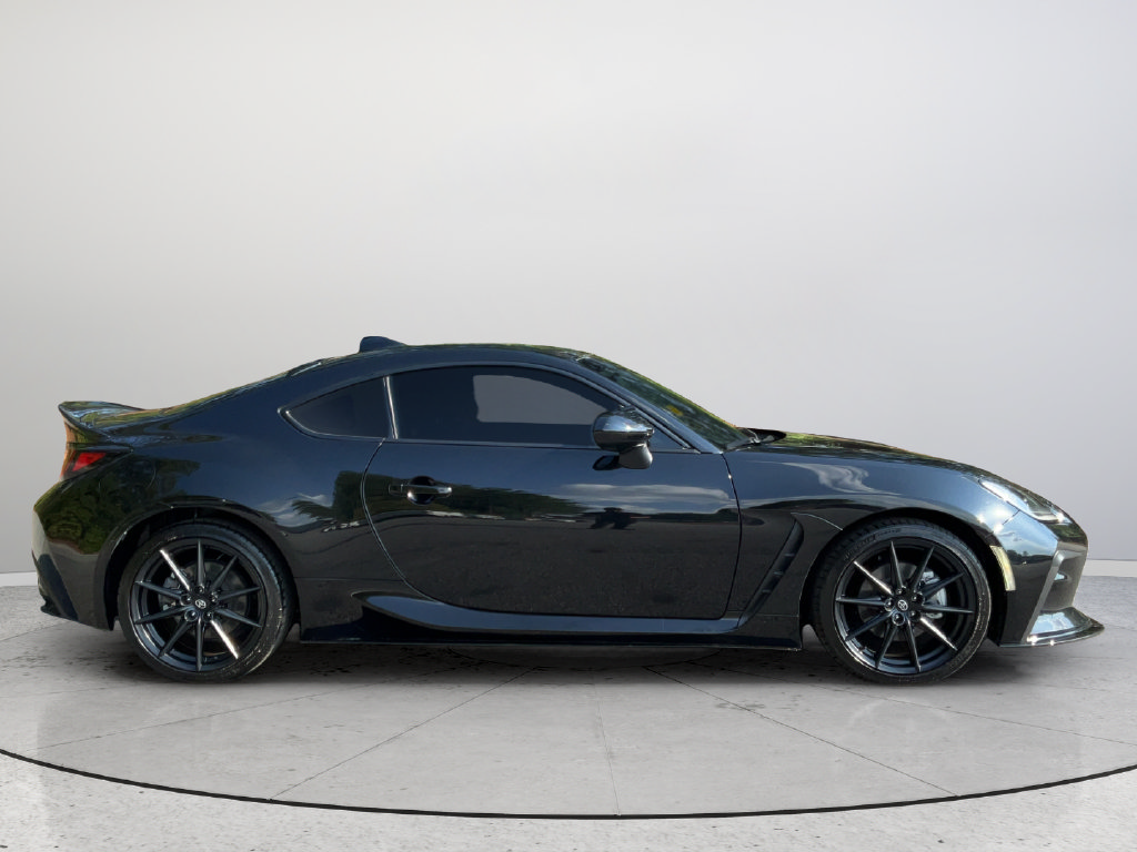 Used 2024 Toyota GR86 Premium RWD image 9