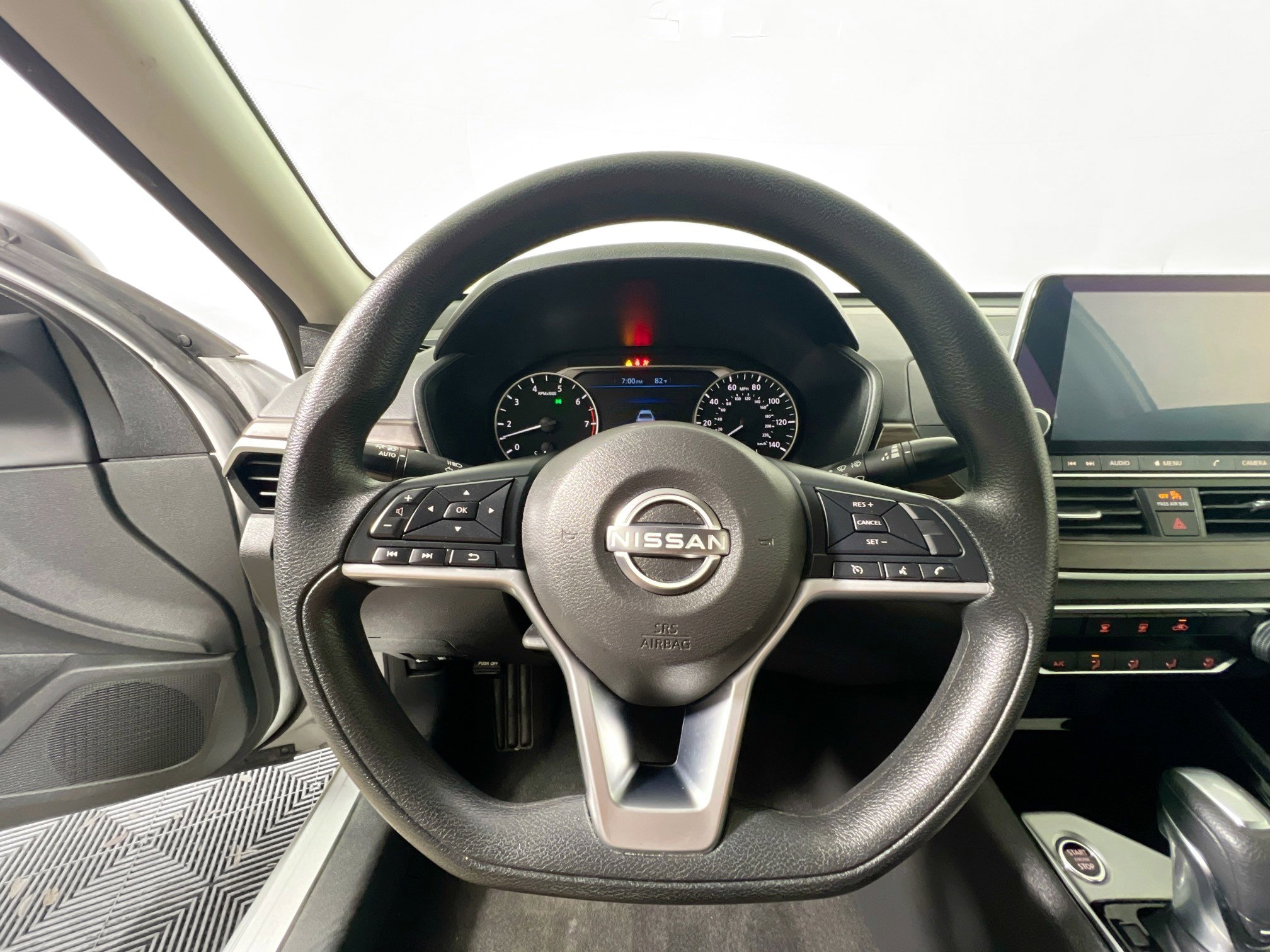 Used 2024 Nissan Altima 2.5 SV image 17