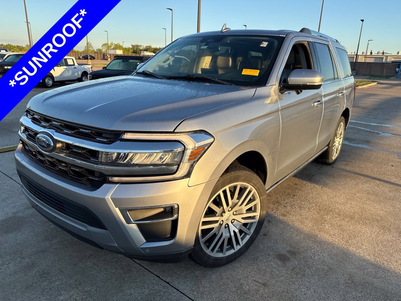 Used 2024 Ford Expedition Limited RWD image 1