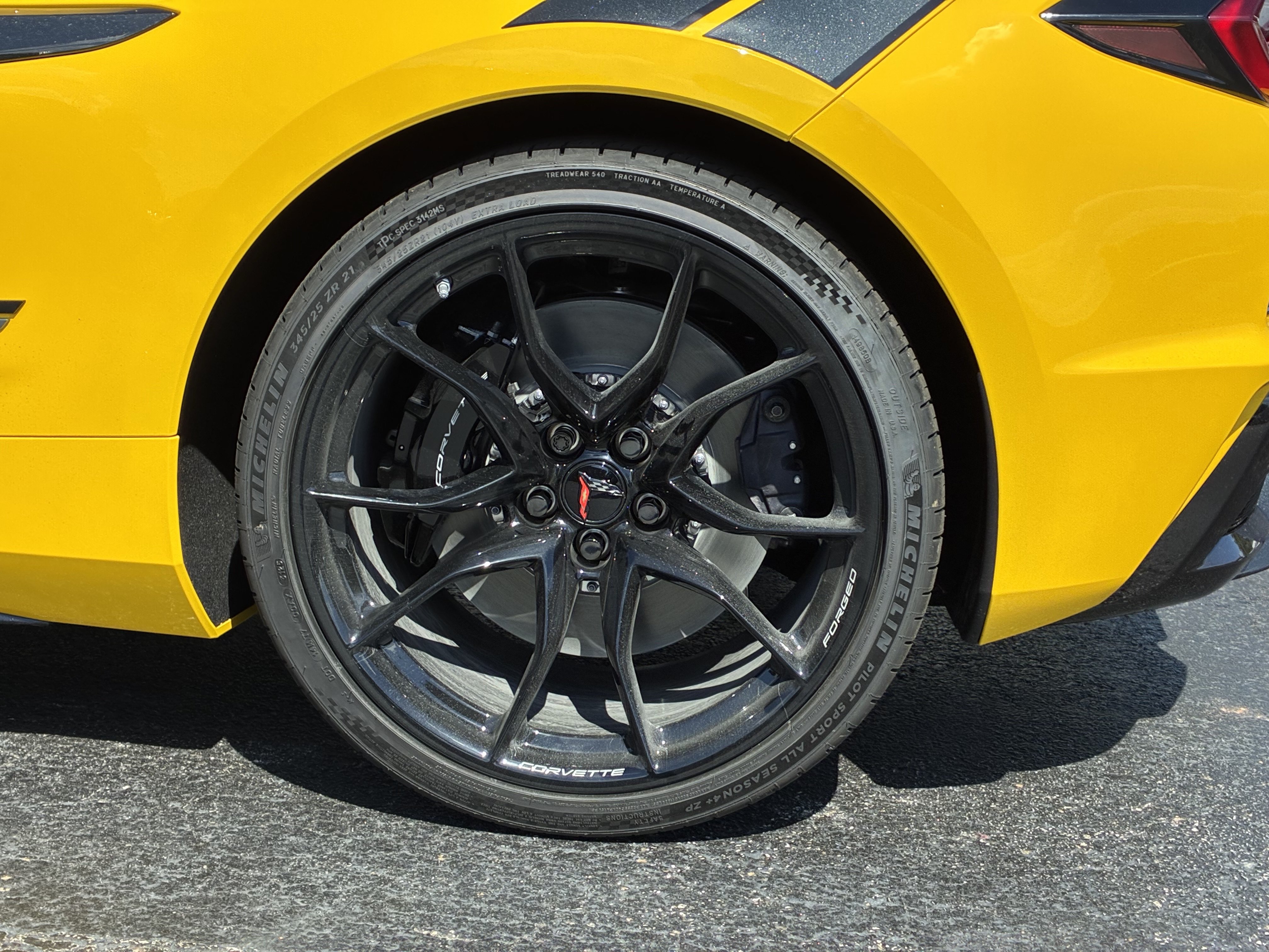 New 2027 Chevrolet Corvette Grand Sport w/ Stealth Interior Trim Package RWD image 10