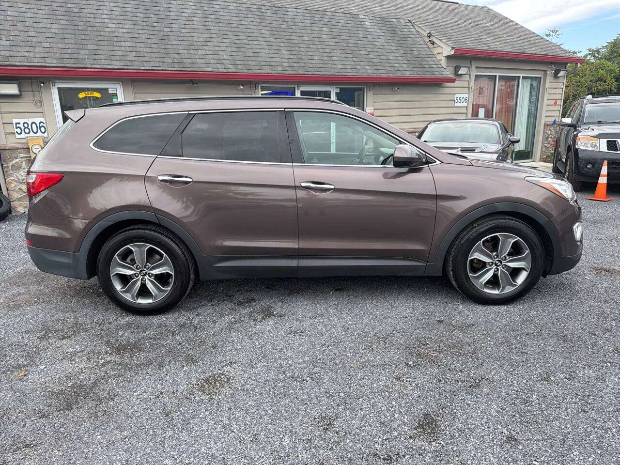 Used 2015 Hyundai Santa Fe GLS AWD/4WD image 4