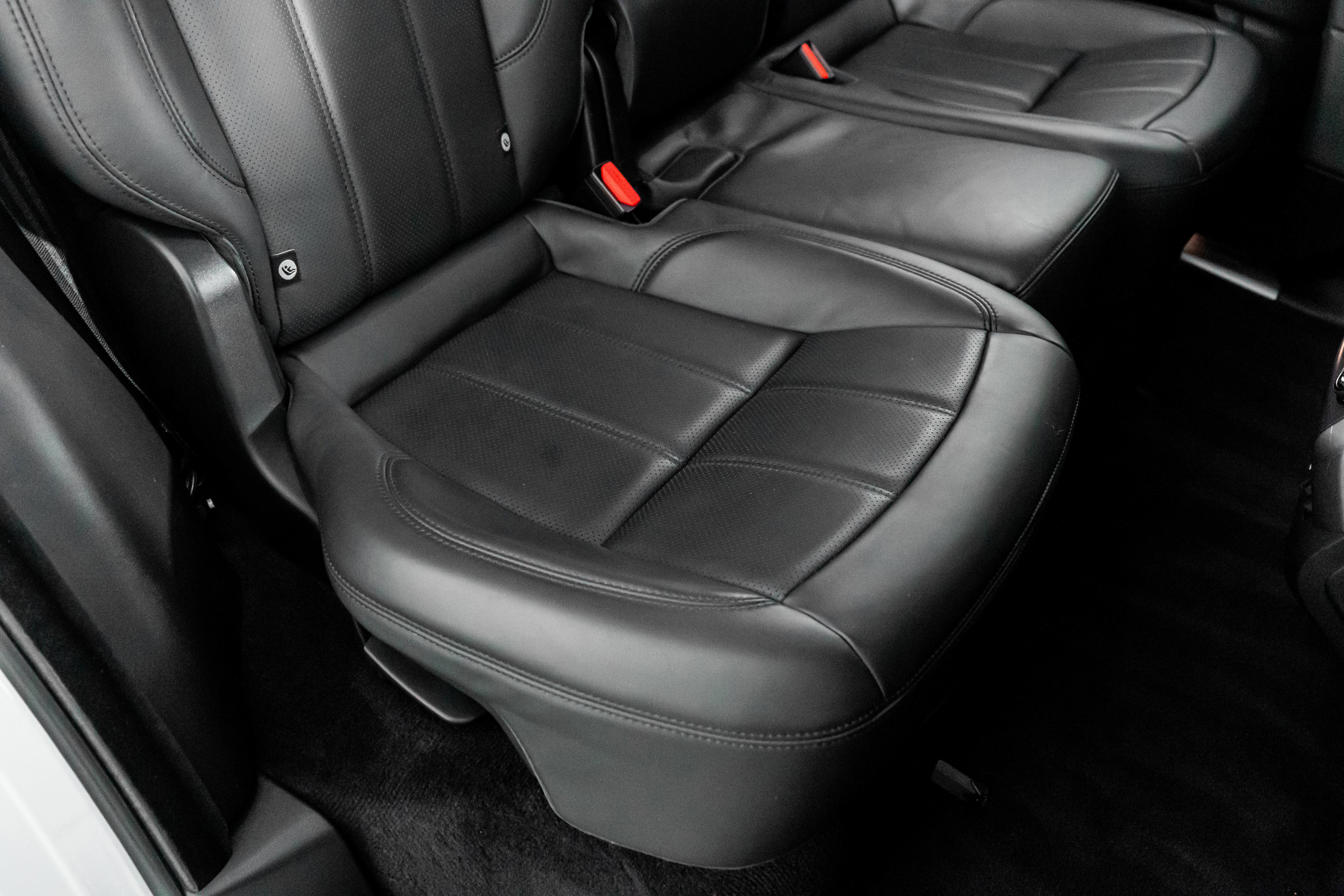 Used 2019 Land Rover Range Rover Sport HSE image 32