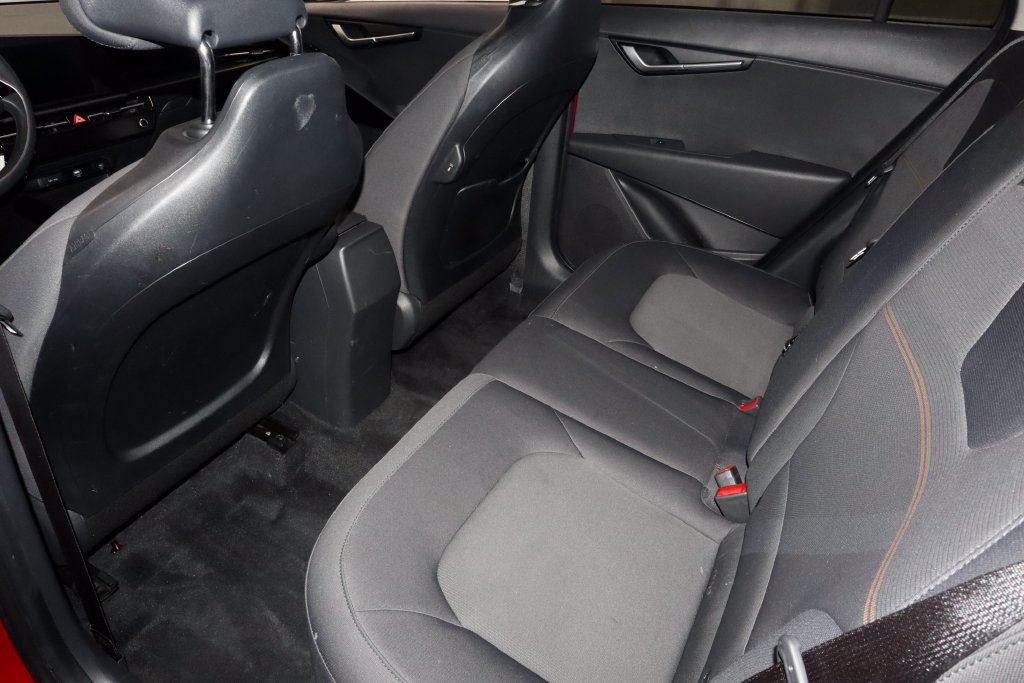 Used 2025 Kia Niro LX FWD image 20