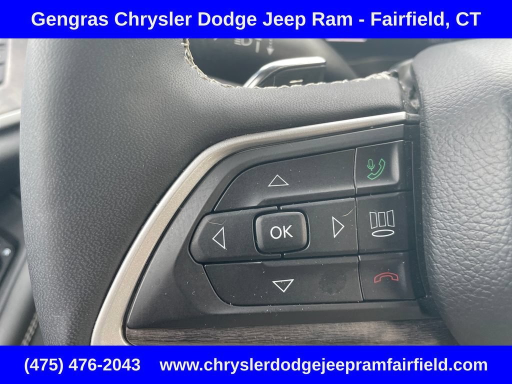 Used 2023 Jeep Grand Cherokee Limited w/ Luxury Tech Group II AWD/4WD image 60