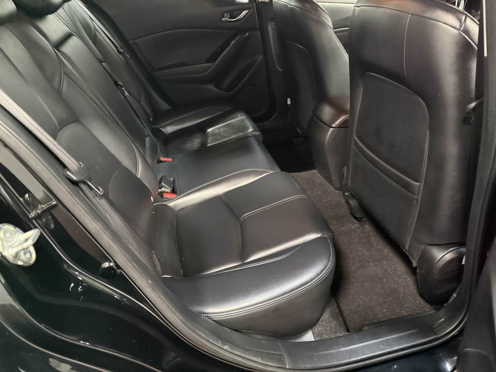 Used 2018 MAZDA MAZDA3 Touring FWD image 63