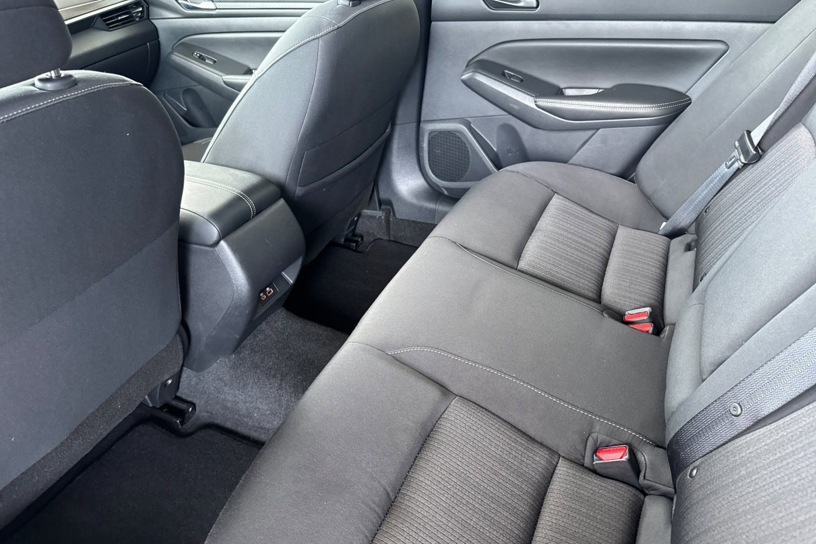 Used 2025 Nissan Altima 2.5 SV image 26