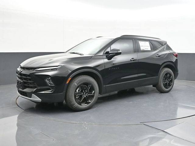 New 2025 Chevrolet Blazer LT w/ Midnight/Sport Edition FWD image 7