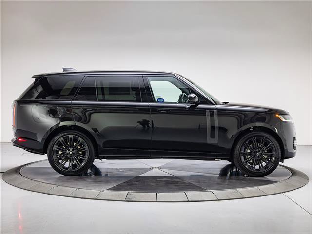 New 2027 Land Rover Range Rover Long Wheelbase SE AWD/4WD image 6