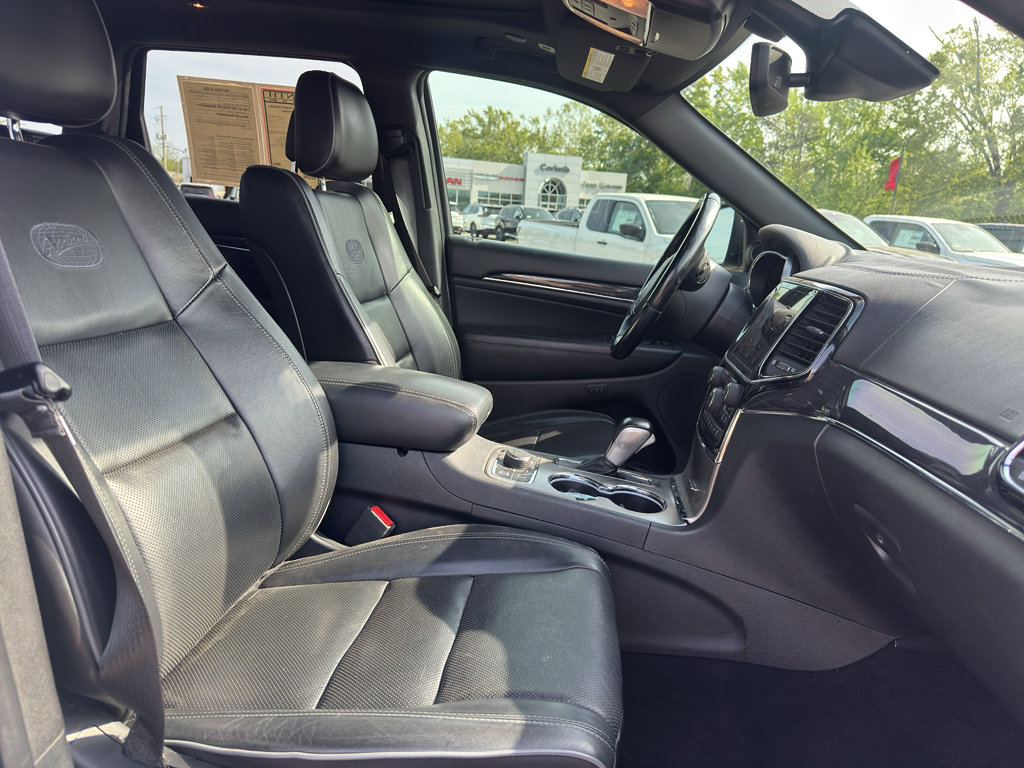 Used 2020 Jeep Grand Cherokee Overland AWD/4WD image 16