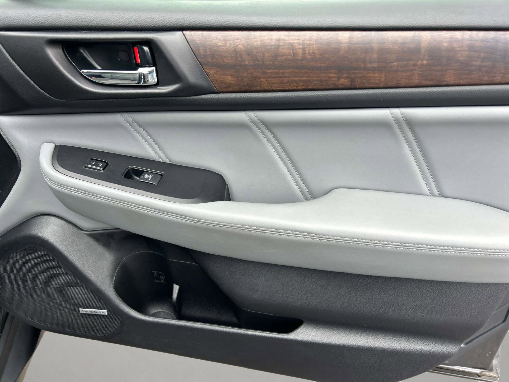 Used 2019 Subaru Outback 2.5i Limited image 23