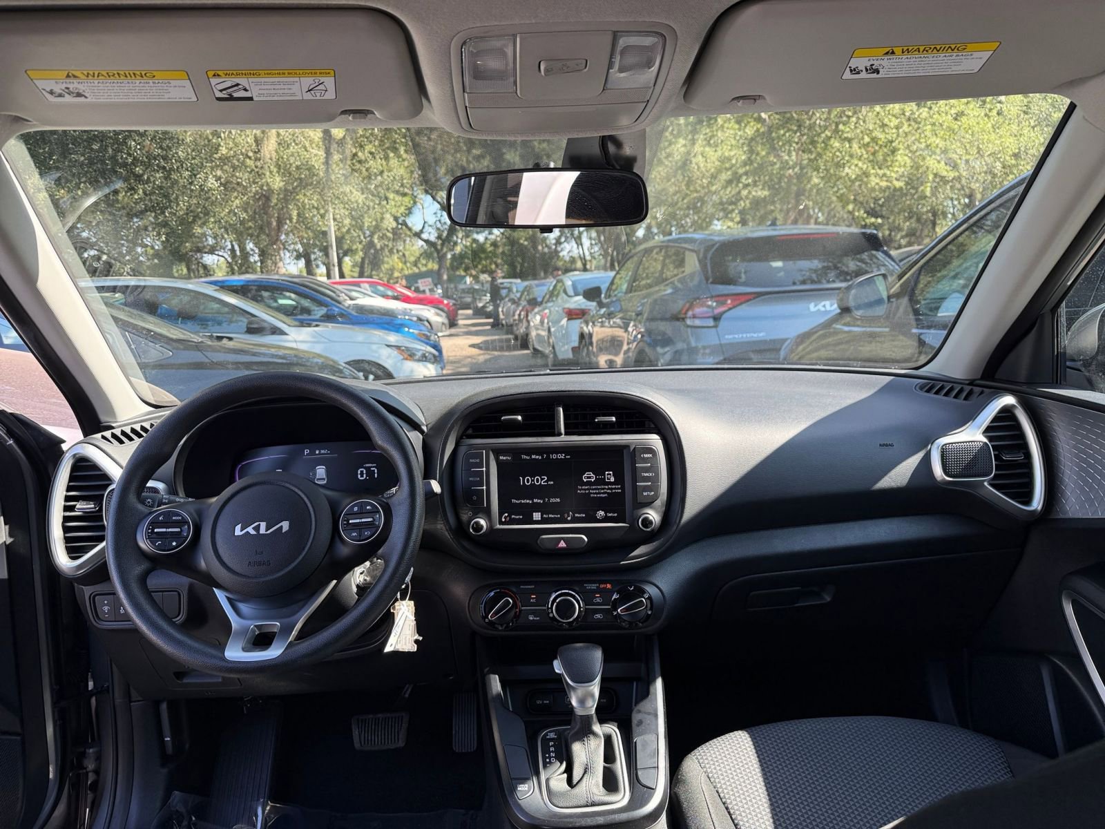 Used 2025 Kia Soul LX w/ LX Technology Package FWD image 30