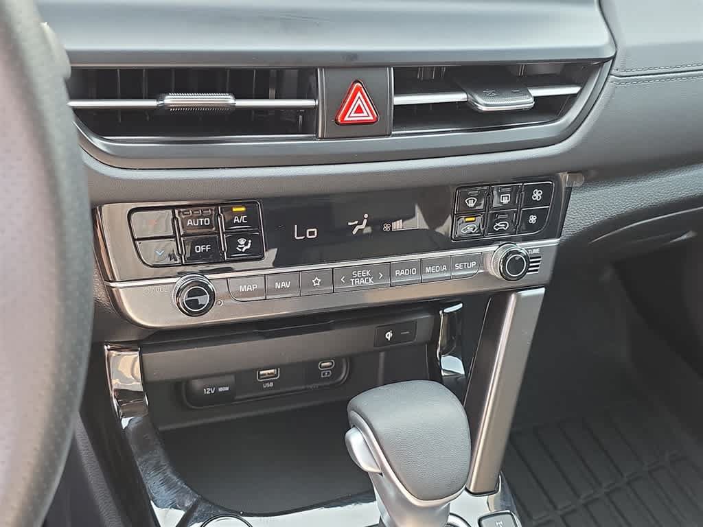 Used 2025 Kia Seltos SX AWD/4WD image 25
