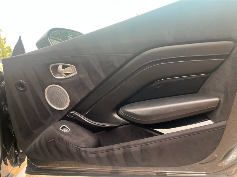 Used 2020 Aston Martin V8 Vantage Coupe RWD image 15