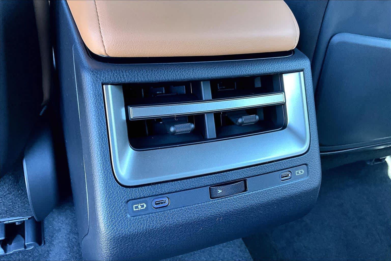 New 2026 Lexus ES 350e FWD image 13