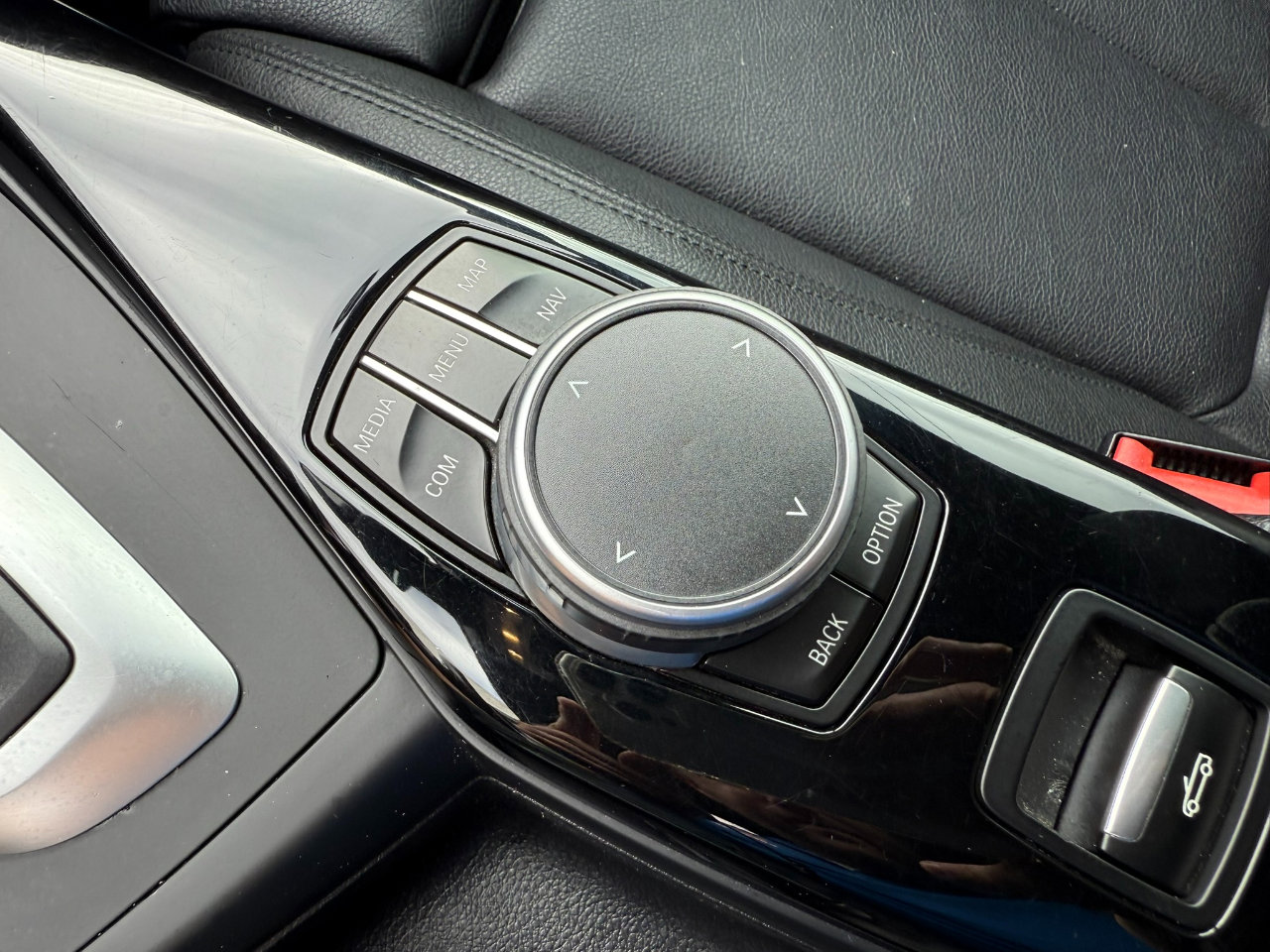 Used 2019 BMW 230i xDrive 230i xDrive Convertible w/ Premium Package image 37