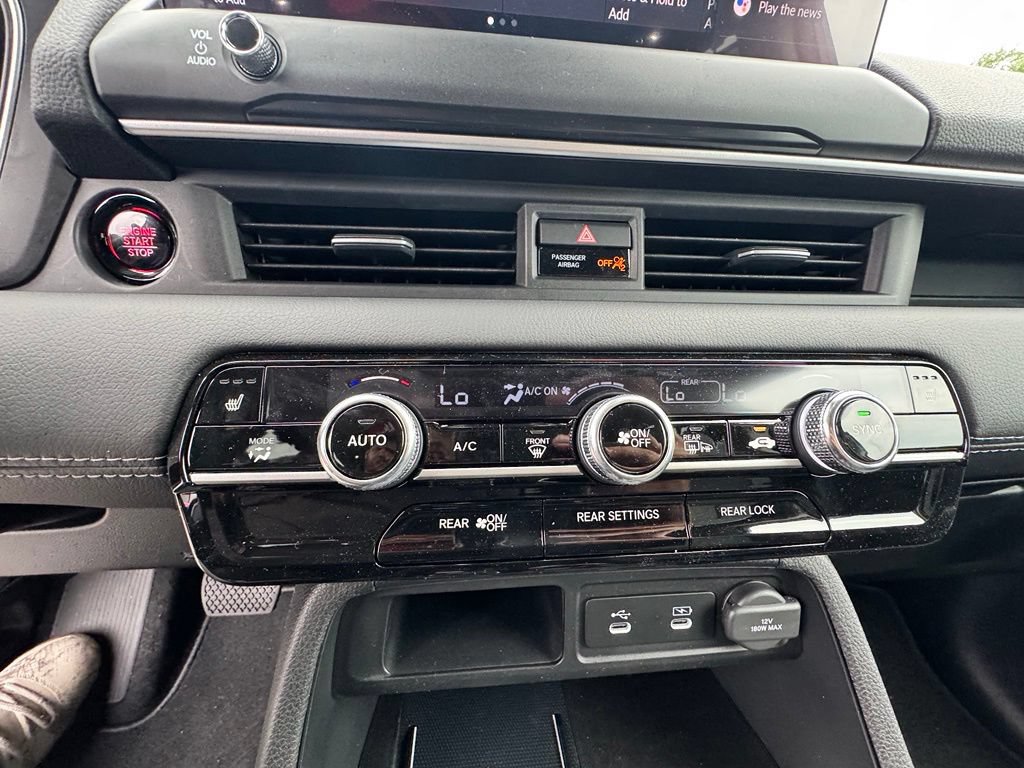 New 2026 Honda Pilot Touring image 12