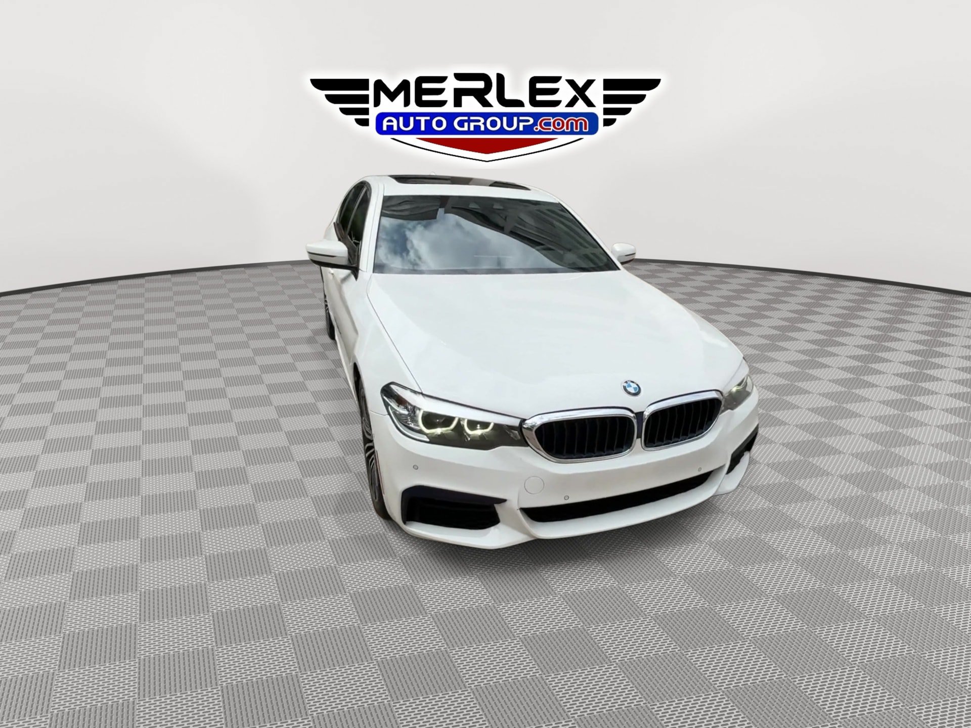 Used 2019 BMW 530i xDrive w/ M Sport Package AWD/4WD image 3