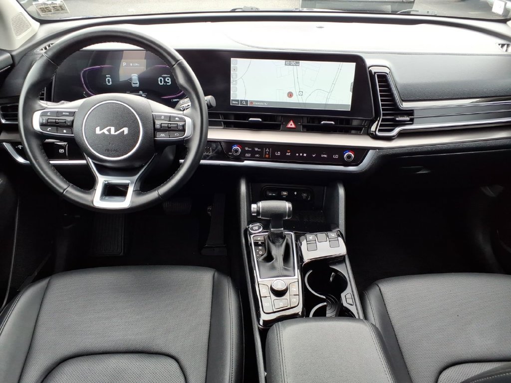 Used 2024 Kia Sportage EX AWD/4WD image 15